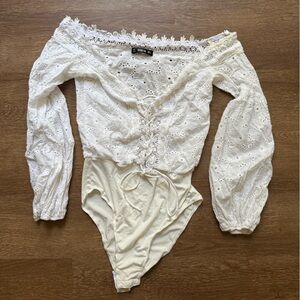SHEIN White Lace Off-Shoulder Bodysuit